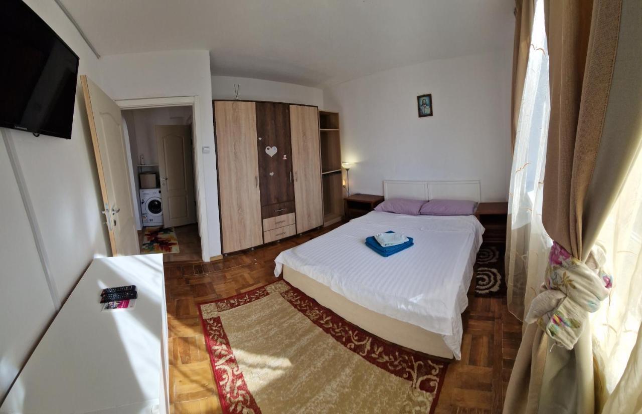 Two Rooms Central Bükreş Dış mekan fotoğraf